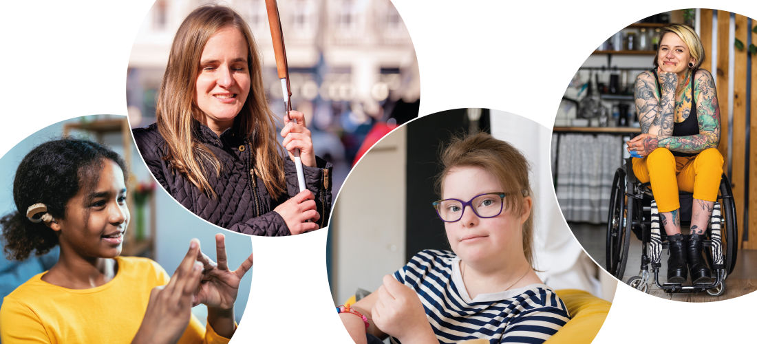 Vier Mädchen und junge Frauen mit sichtbaren Behinderungen nebeneinander.